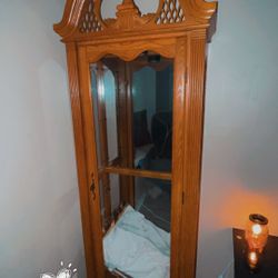 Lighted Curio Cabinet 