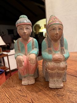 Hand Carved & Painted 15" Rustic Wood Statues Man & Woman w/Baskets