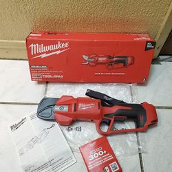 Milwaukee Pruning Shears M12