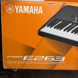 Yamaha Keyboard 
