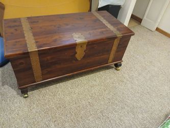 Storage/ cedar chestI