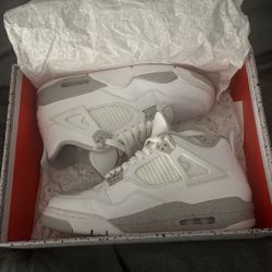 Jordan 4 White Oreos Size 9.5