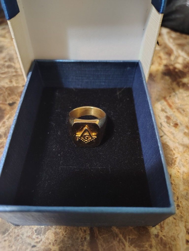 Gold Masonic Ring