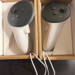 Meta Quest 3 Controllers Left And Right.