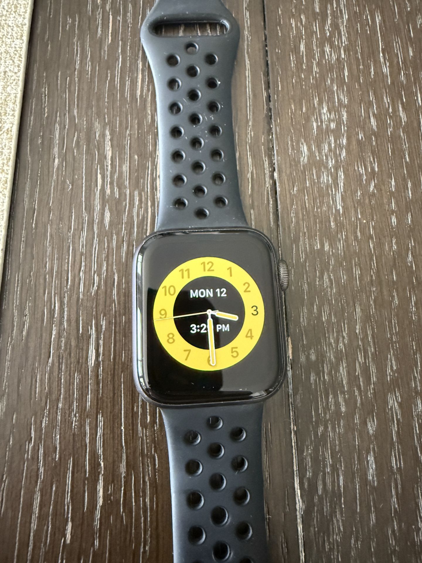 Apple watch se 1st gen gps + lte 40mm