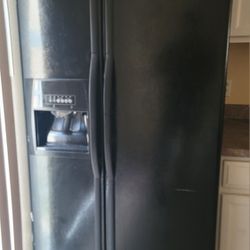 Black Whirlpool Side By Side Refrigerator