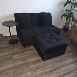 Sofa/Couch/ Loveseat