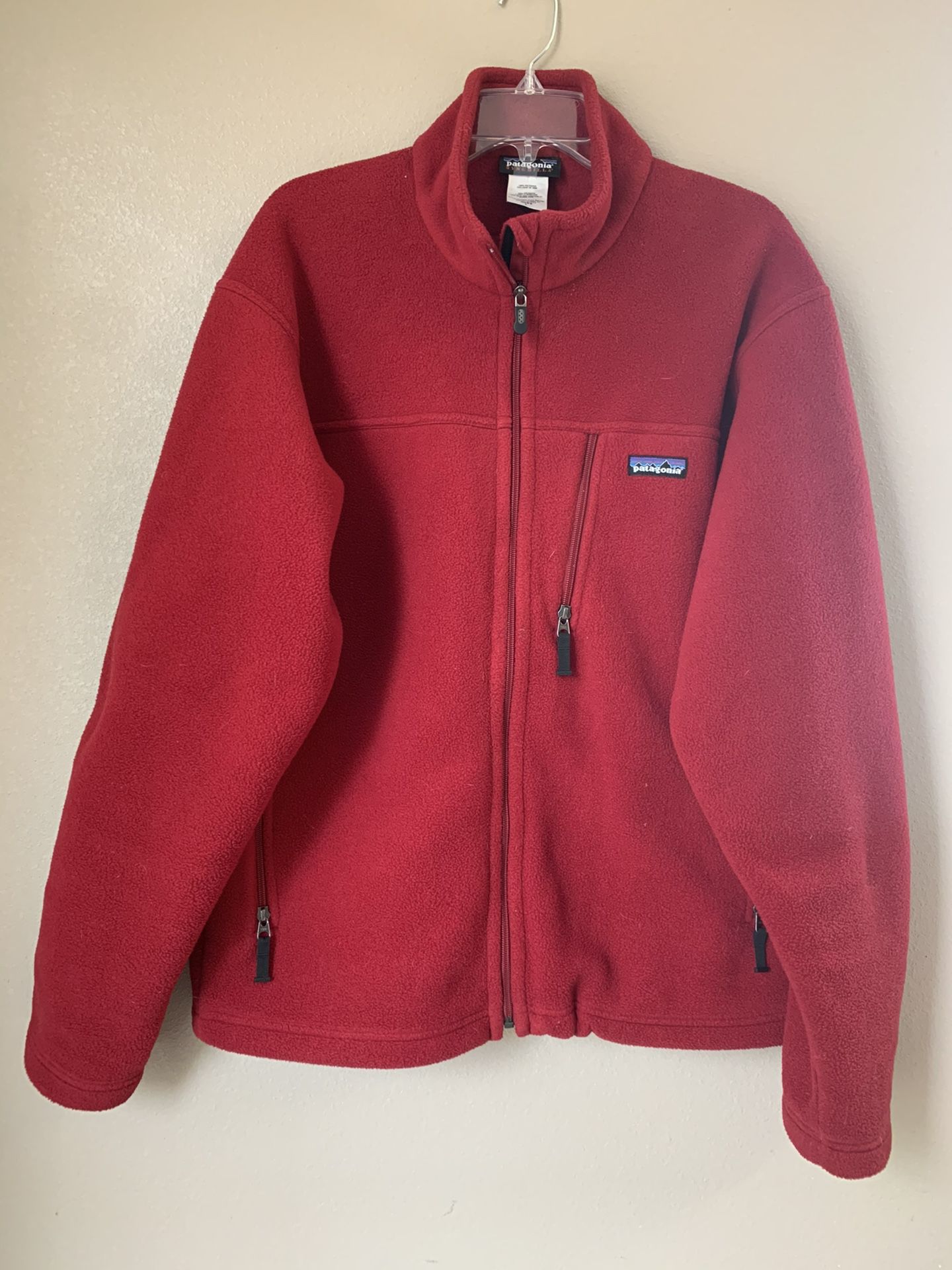 Patagonia men’s warm Fleece jacket. Size L