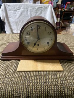 Vintage Wood Mantel Clock