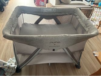 Nuna SENA™ aire Travel Crib