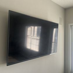 70’ Vizio Tv