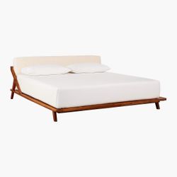 CB2  Drommen King bed