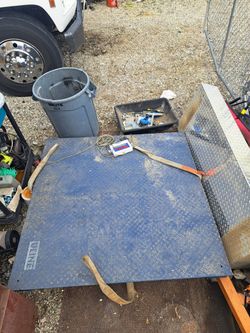ULINE Blue 5×5 10,000 Pound Scale