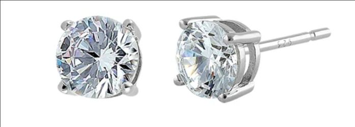 Round Crystal Stud Earrings Silver