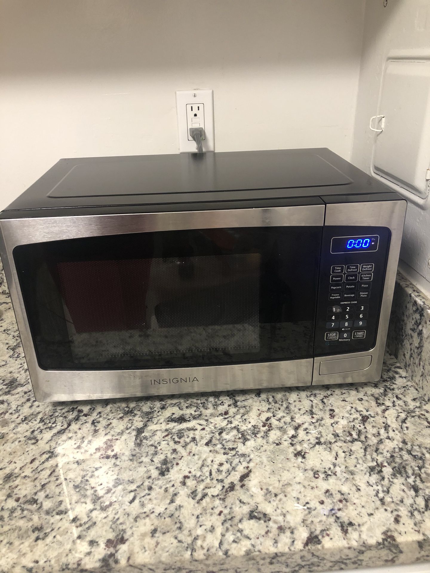 Microwave insignia