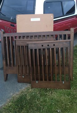 Crib bed for toddler asking for $25