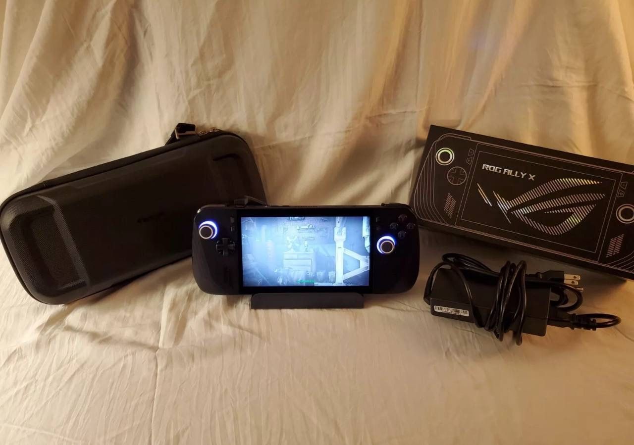 ASUS ROG Ally X Z1 Extreme + Dock + Case LIKE N3W