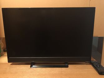 VIZIO E24-C1 24 Inch 1080p LED TV (ROKU)