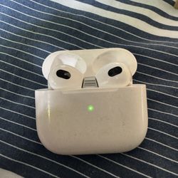 Apple AirPods 3 – Great Condition!