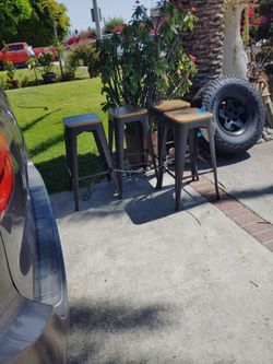 4. Bancos.  Nuevos ..metal ..y. .madera. .el. Asiento.     Baratos . En.  Duarte