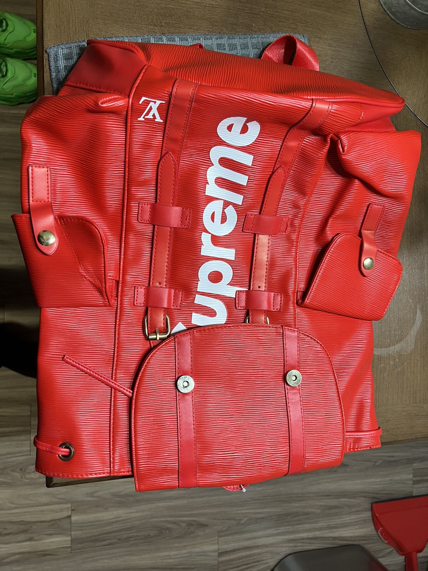  Supreme LV Louis Vuitton backpack