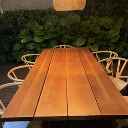 Outdoor Table w/8 chairs