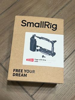SmallRig Camera Cage w/ Grip & Anti-twist Lock for Sony ZV-E10