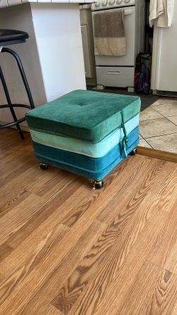 Ottoman/chair