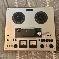 Akai GX-230-D 2 Channel Reel To Reel Recorder 