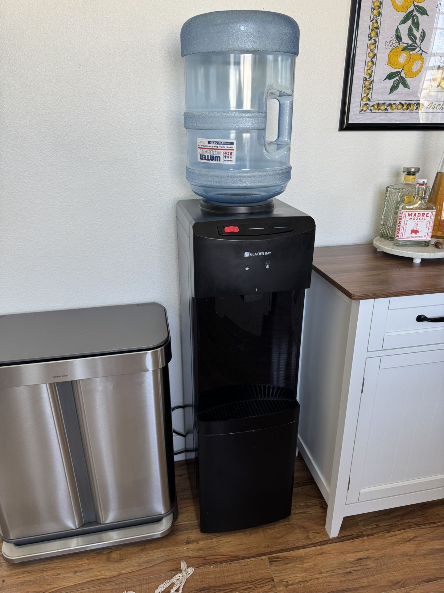 Water Dispenser And 5 Gallon