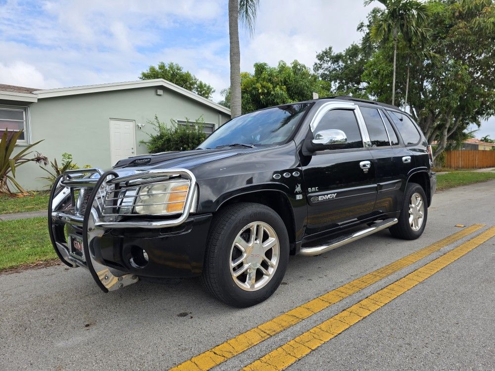 2001 GMC T-Series