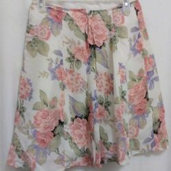 Woman Flower Skirt