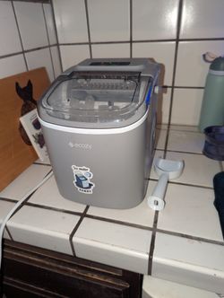 COUNTERTOP ICE MAKER 