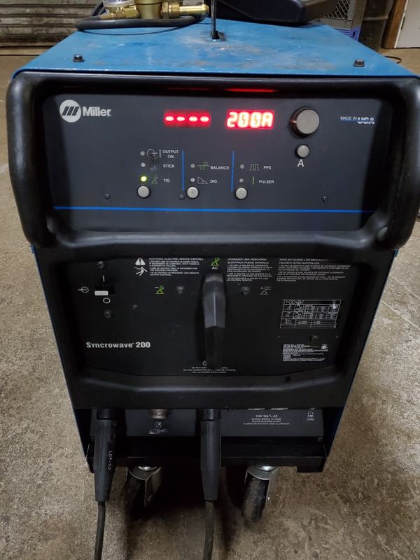 Miller syncrowave 200 ac/dc tig/arc welder for Sale in Redding, CA