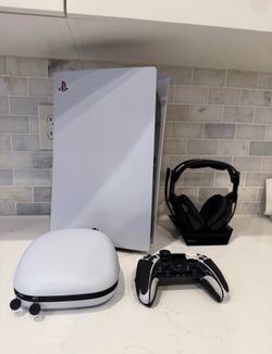 PS5 Bundle (NOT FREE / NO TRADES) read description
