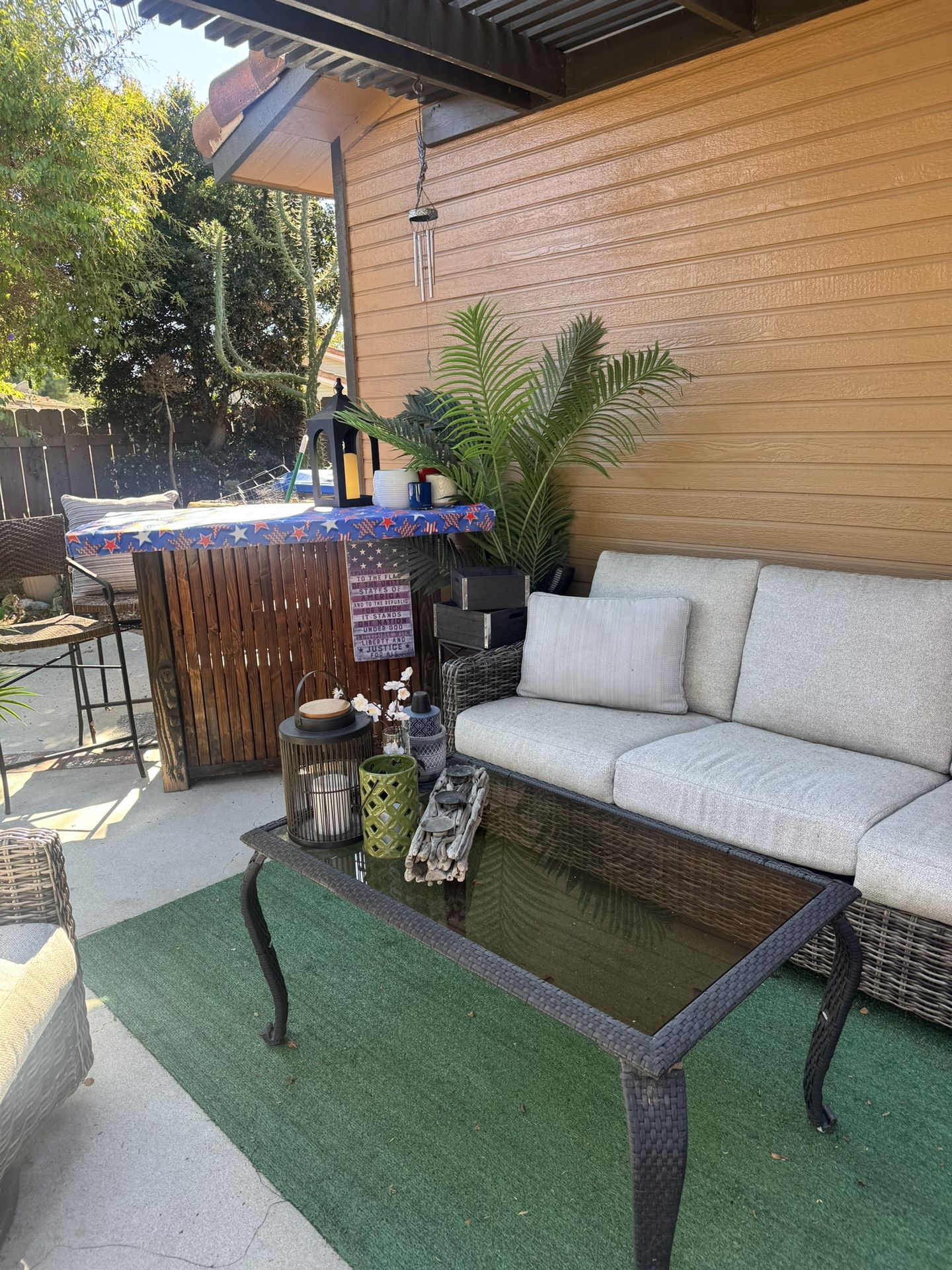 Free Bar! Free Twin Bed Frame! 🖼️ Free Art!