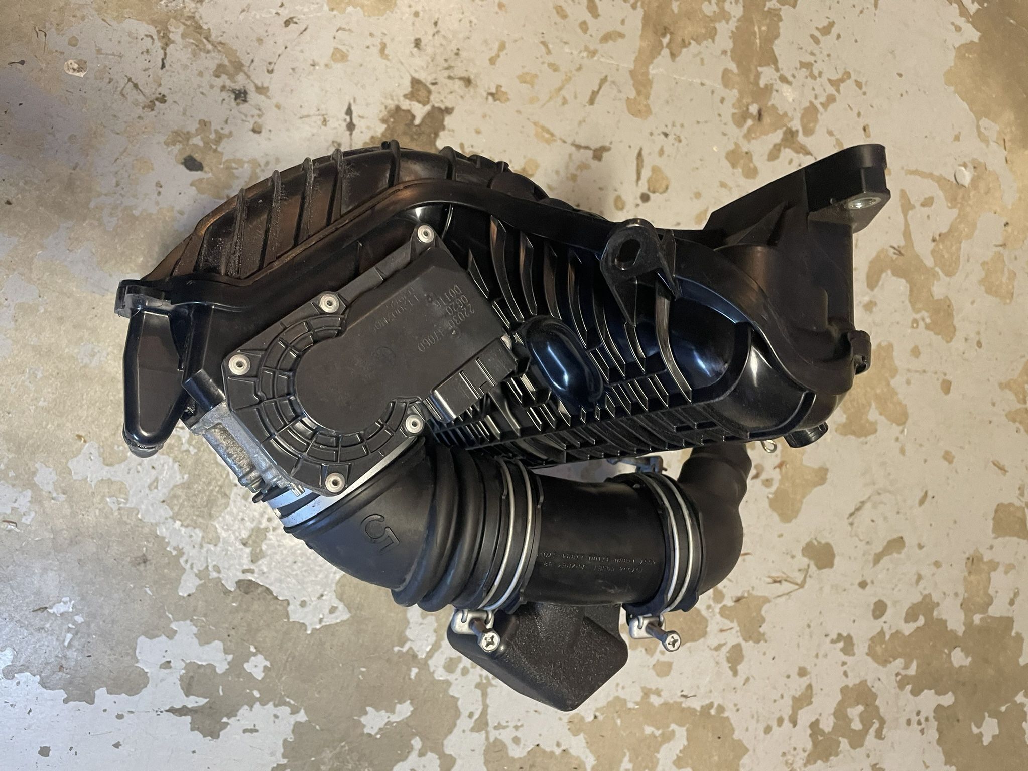 2010 Prius Intake Manifold And Throttle Body