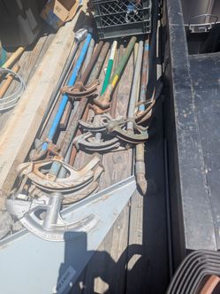 Conduit benders
