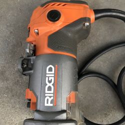 Ridgid R2401 Laminate Trim Router