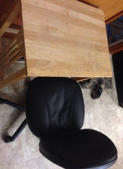 Desk chair! Great condition!