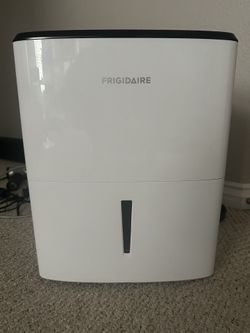 Dehumidifier - Frigidaire 22 pint