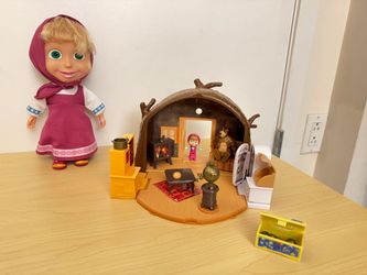 Masha and the Bear Playset with Doll
