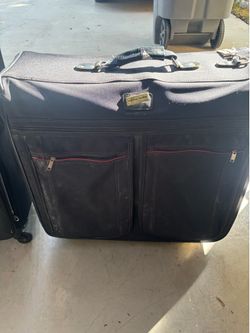 American Tourister Rolling Garment Bag/ Suitcase