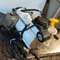Small Airbrush Compressor 