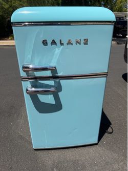 GALANZ MINI FRIDGE