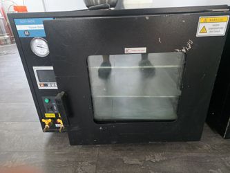 Vaccum Oven