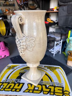 Beige Ceramic Grapevine Urn Vase