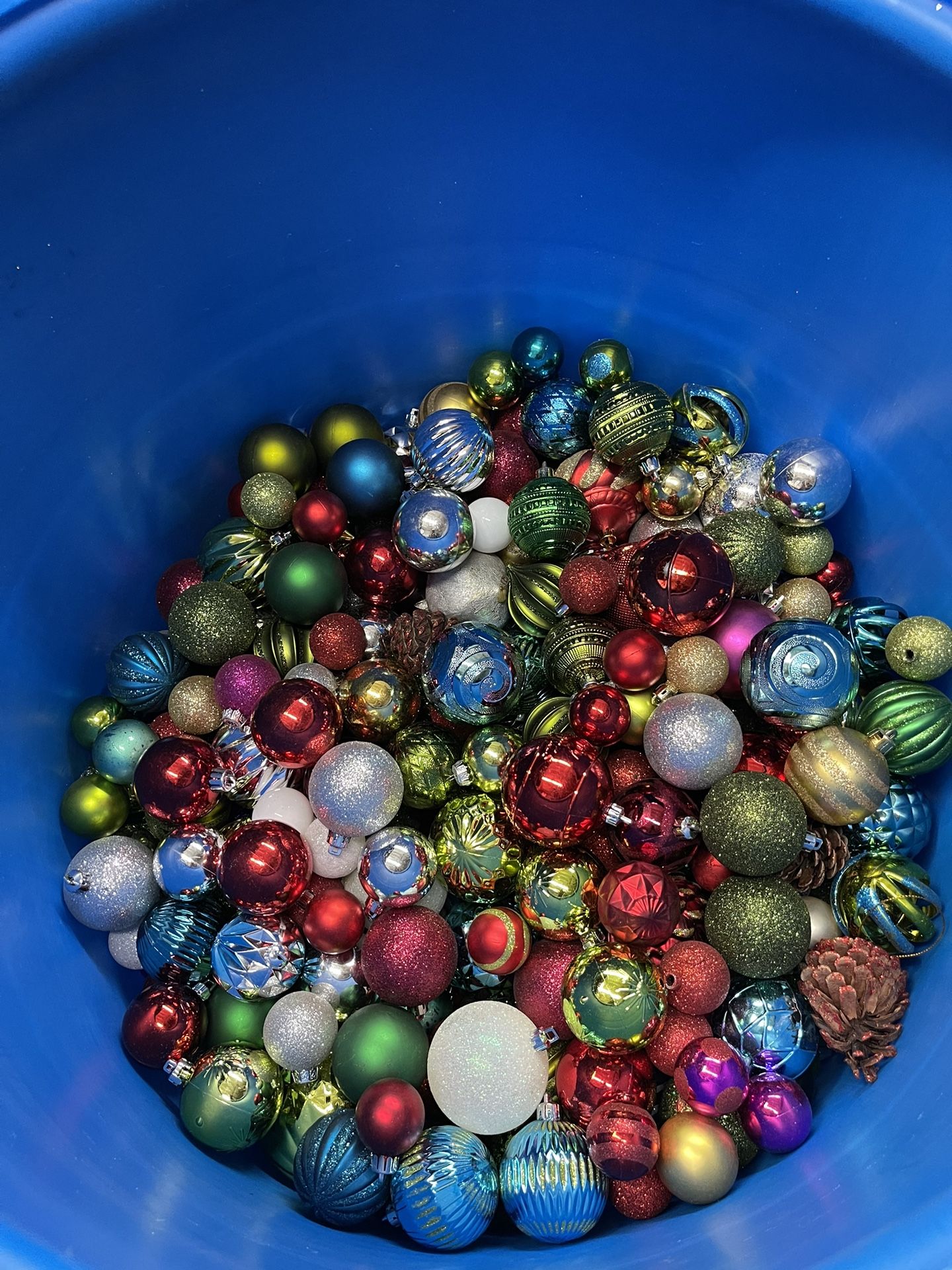 Loose Christmas Ornaments