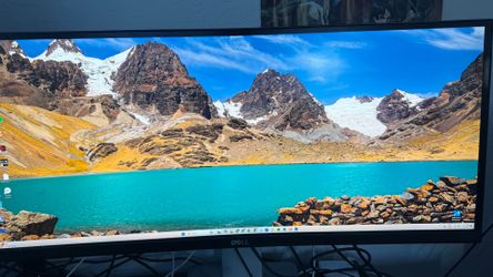 Dell UltraSharp 34" Curved Monitor (U3415W) - Excellent Condition