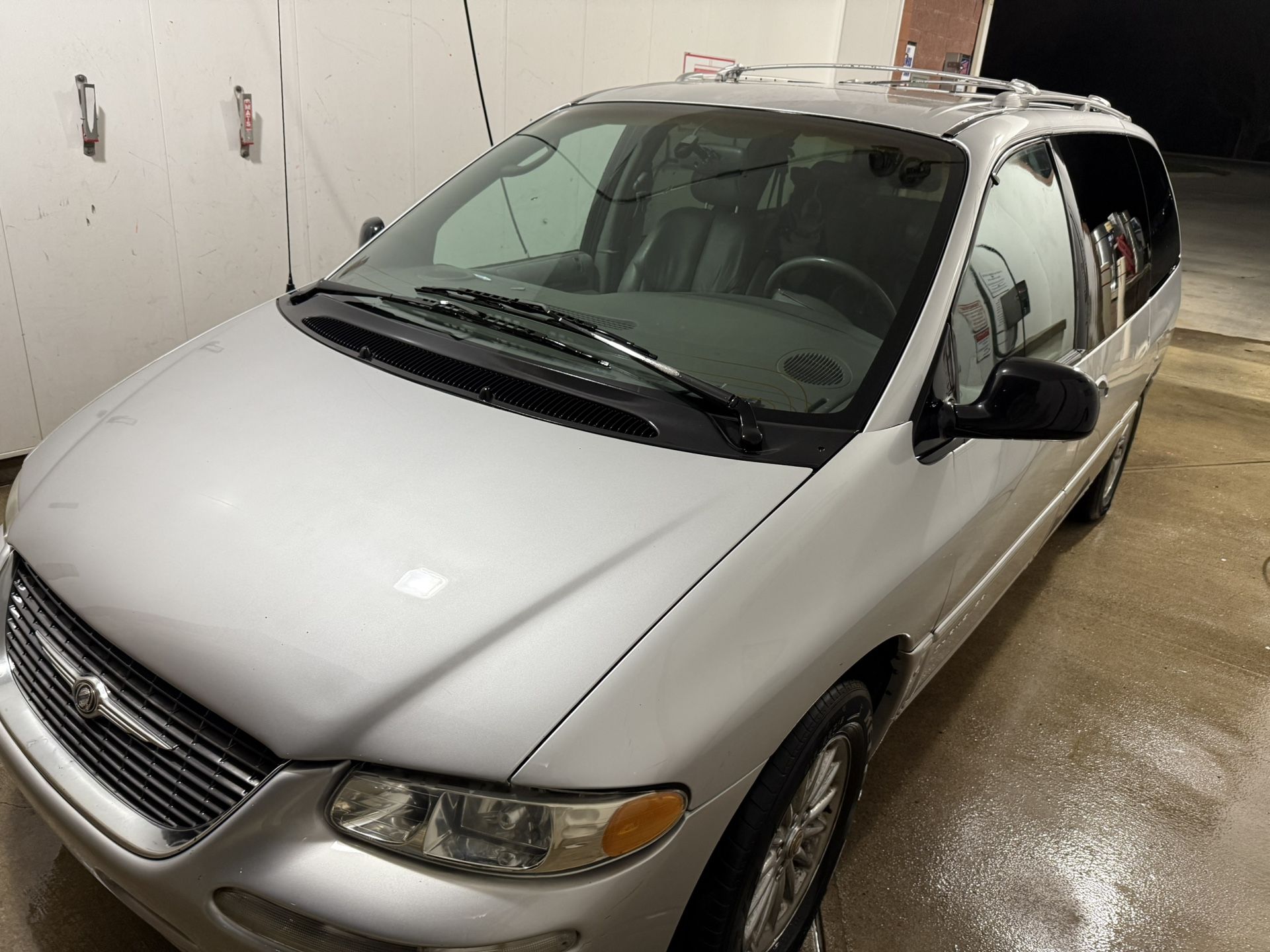 2000 Chrysler Town & Country